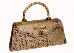 Tips to make a straw purse