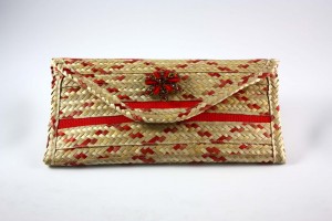 Sewing straw plait purses