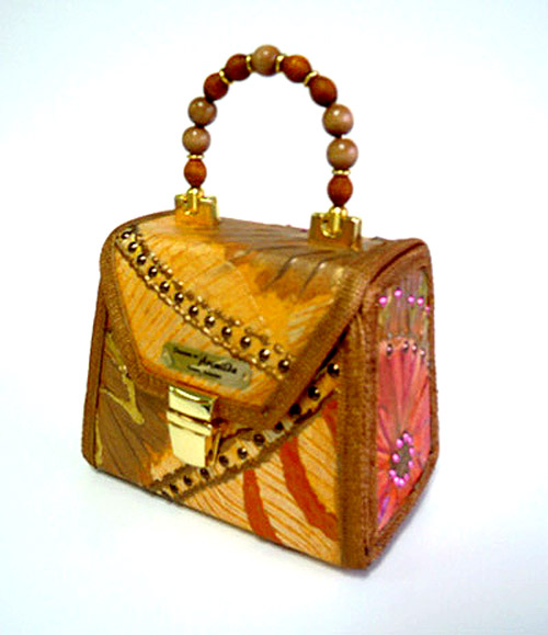 Structured purse making classes. Student R. Thompson.