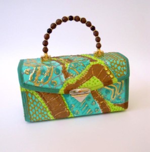 Custom structured purse